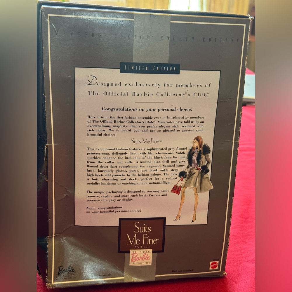 Barbie Limited Edition Fashion SUITS ME FINE - Picture 2 of 4